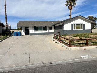 6824 White Sands Avenue, Las Vegas, NV 89145