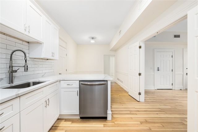 54 Sutton Street 3, Providence, RI 02903