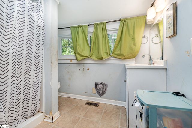 7 Spring Street, Piedmont, SC 29673