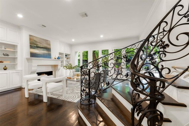 6236 Community Drive, Houston, TX 77005