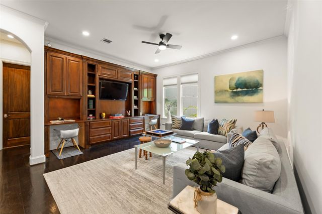 6236 Community Drive, Houston, TX 77005