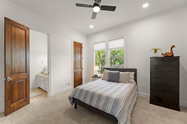 6236 Community Drive, Houston, TX 77005