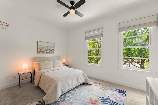 6236 Community Drive, Houston, TX 77005