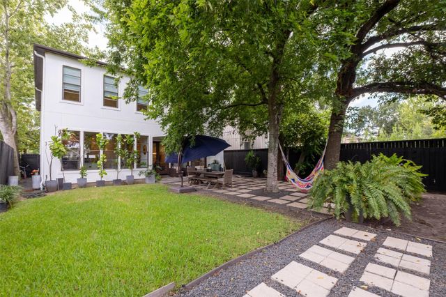 6236 Community Drive, Houston, TX 77005