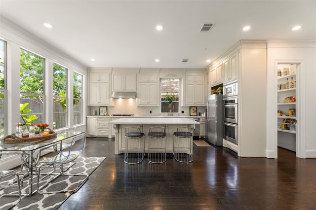 6236 Community Drive, Houston, TX 77005