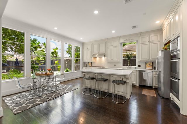 6236 Community Drive, Houston, TX 77005
