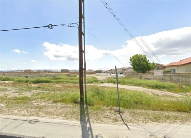 2126 E Avenue I, Lancaster, CA 93535