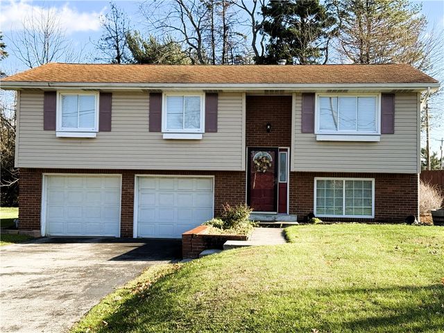 13 Lamplight Dr, Unity Twp, PA 15650