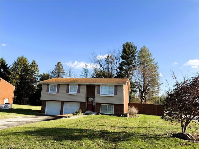 13 Lamplight Dr, Unity Twp, PA 15650