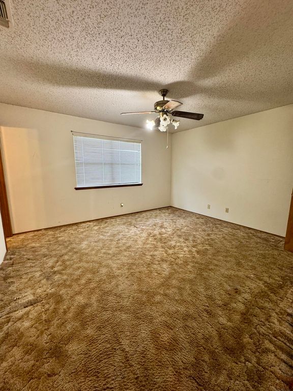 Image 12 of property listing at 1606 Kansas Avenue, San Angelo, TX 76904