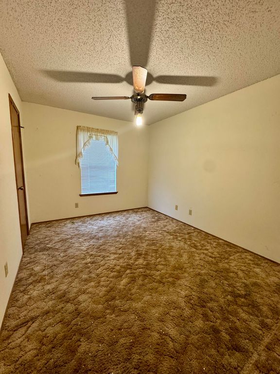 Image 15 of property listing at 1606 Kansas Avenue, San Angelo, TX 76904