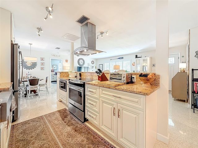 2381 SARAZEN DRIVE, Dunedin, FL 34698