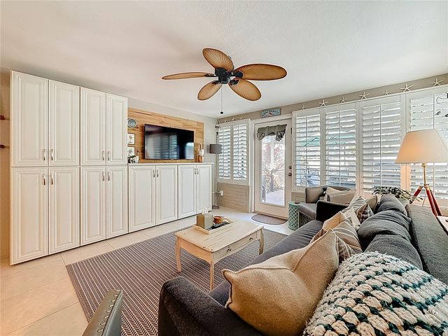 2381 SARAZEN DRIVE, Dunedin, FL 34698