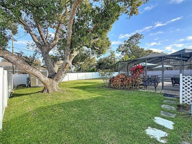 2381 SARAZEN DRIVE, Dunedin, FL 34698