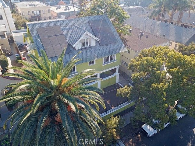 216 S Lake Street, Los Angeles, CA 90057