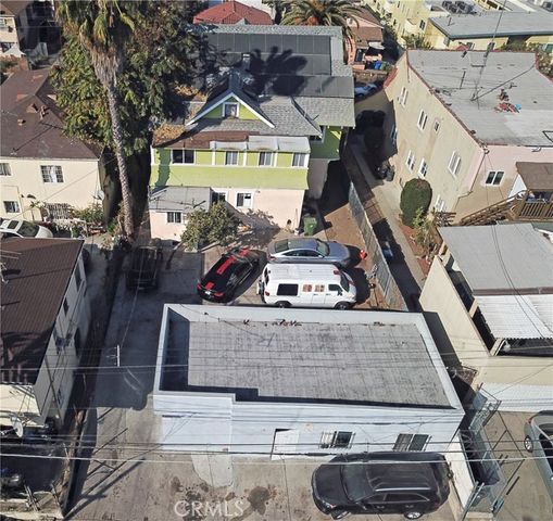 216 S Lake Street, Los Angeles, CA 90057