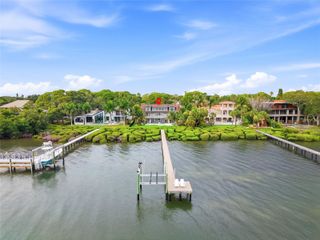 1200 FRIENDLY WAY S, St Petersburg, FL 33705