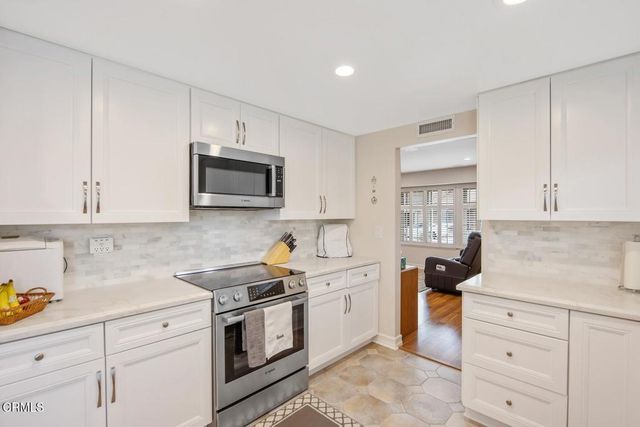 29201 Village 29, Camarillo, CA 93012