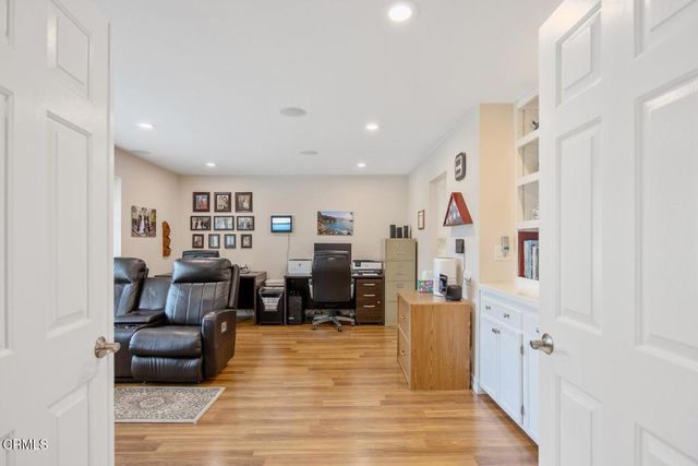 29201 Village 29, Camarillo, CA 93012