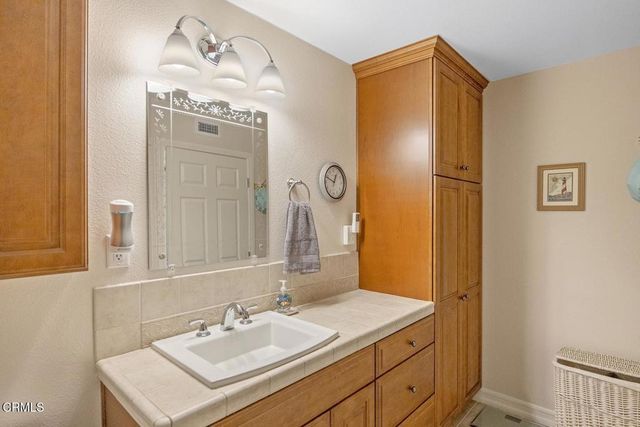 29201 Village 29, Camarillo, CA 93012