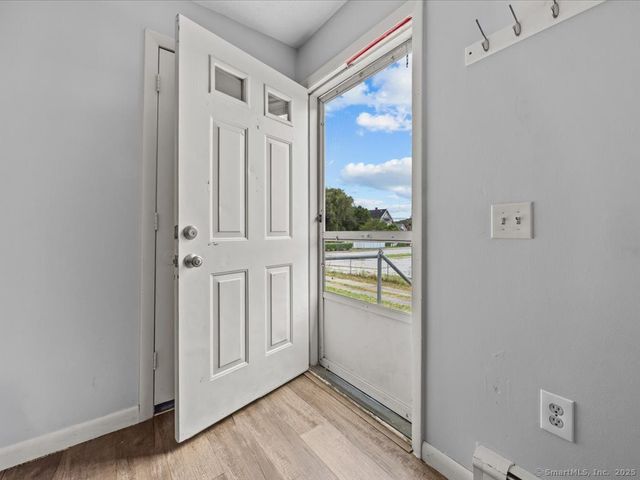 47 Depot Road, Groton, CT 06340