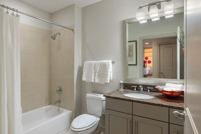 1400 Mckinney Street 2008, Houston, TX 77010