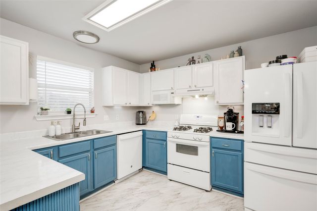 148 Buttercup WAY, Kyle, TX 78640