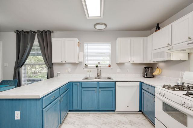 148 Buttercup WAY, Kyle, TX 78640