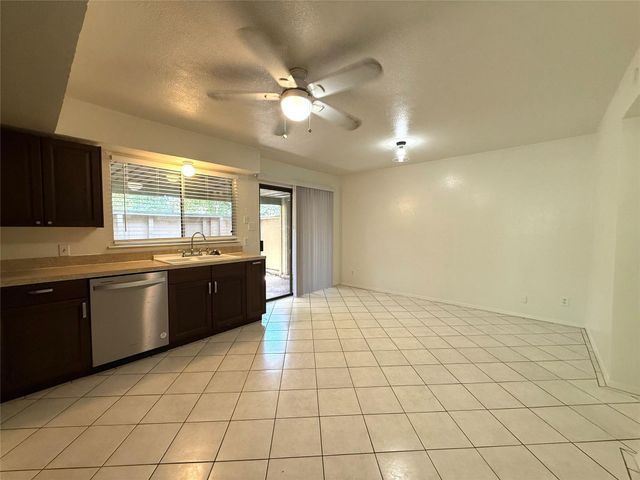 900 W Village LN, Austin, TX 78758