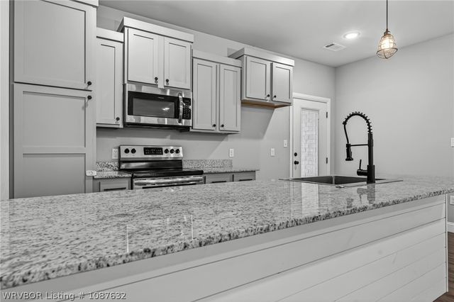 1018 Lavender Road, Bonanza, AR 72916