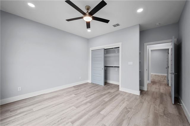 151 Front St, Rockport, TX 78382