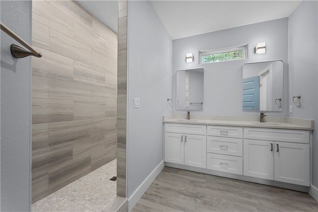 151 Front St, Rockport, TX 78382