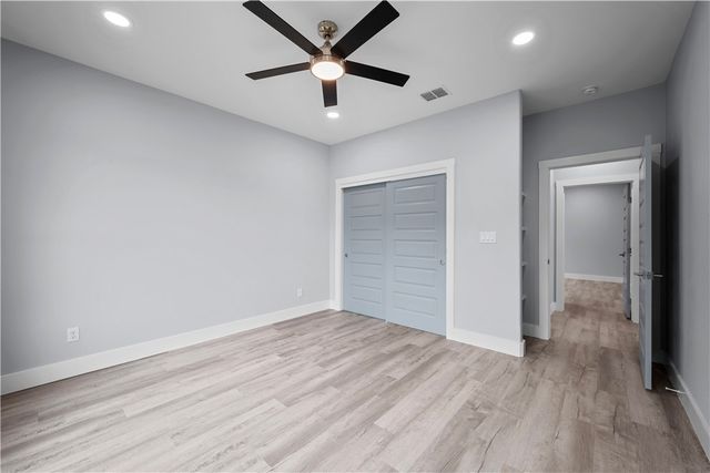 151 Front St, Rockport, TX 78382