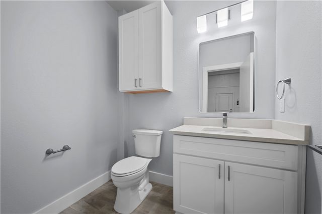 151 Front St, Rockport, TX 78382