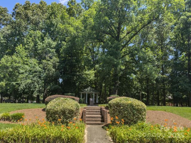 9900 Colvard Circle, Charlotte, NC 28269