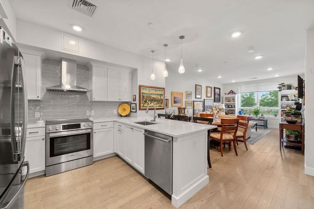 130 Broad Reach 302, Weymouth, MA 02191