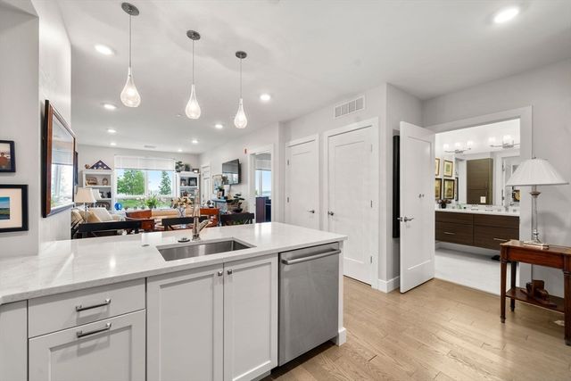 130 Broad Reach 302, Weymouth, MA 02191