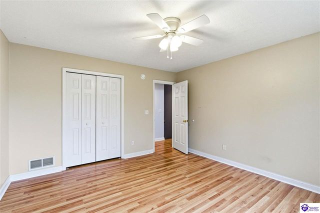 1516 Yorkshire Drive, Elizabethtown, KY 42701