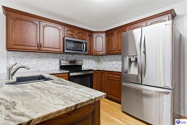 1516 Yorkshire Drive, Elizabethtown, KY 42701