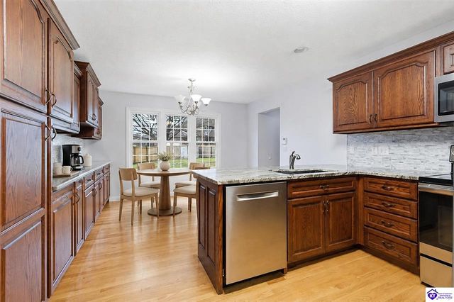 1516 Yorkshire Drive, Elizabethtown, KY 42701