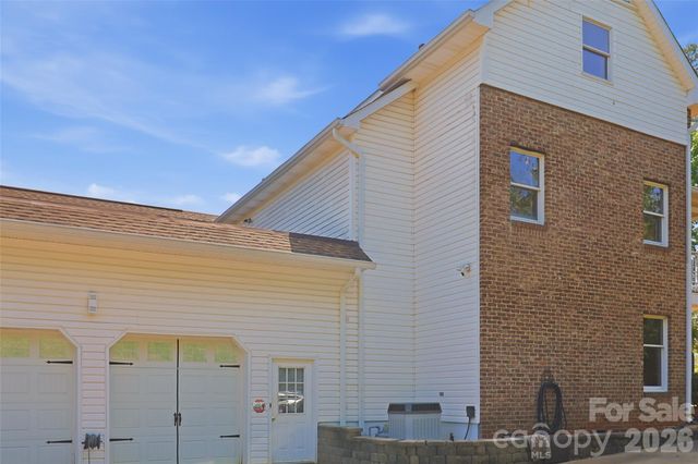 140 Ross Grove Road W, Shelby, NC 28150