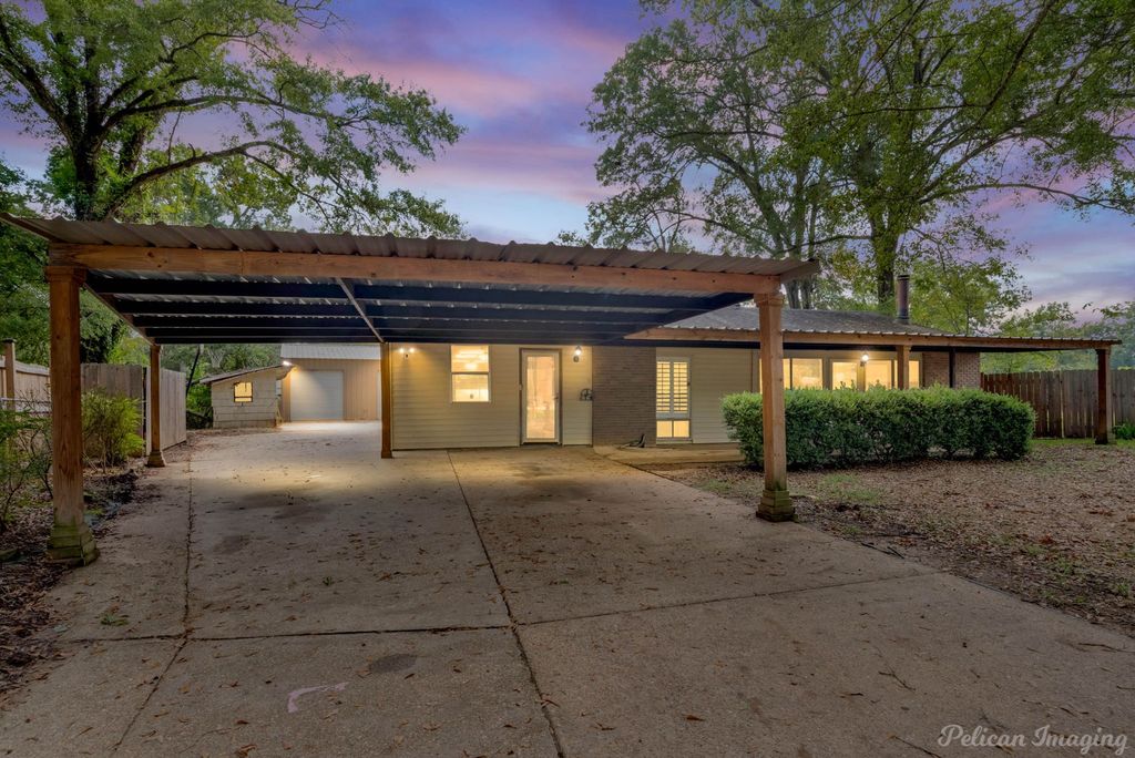 9629 Fairlawn Court, Shreveport, LA 71118