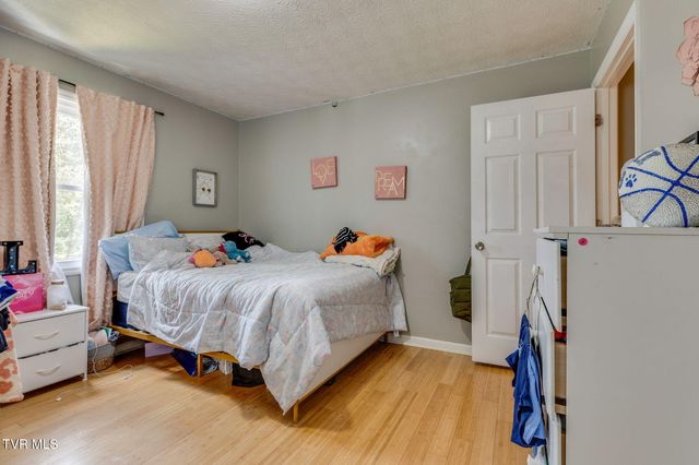 138 Lexington Avenue, Elizabethton, TN 37643