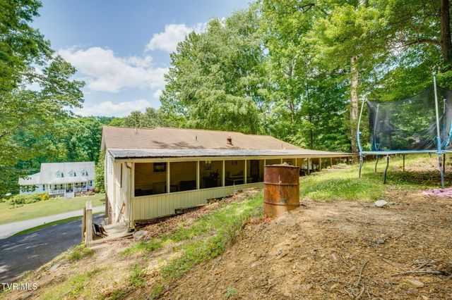 138 Lexington Avenue, Elizabethton, TN 37643