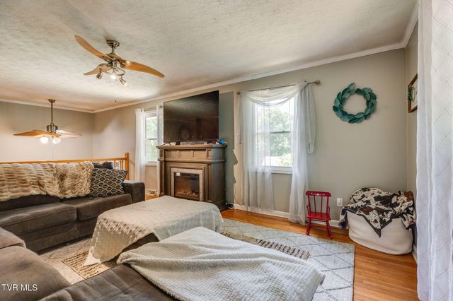 138 Lexington Avenue, Elizabethton, TN 37643