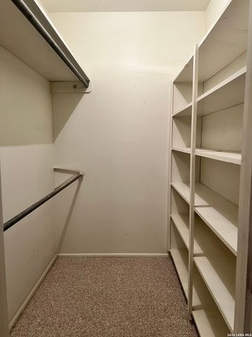 902 Oakridge Dr, Pleasanton, TX 78064