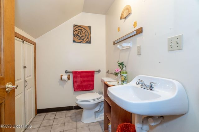 46 Columbia Street, Albany, NY 12207