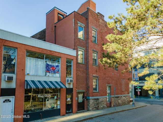 46 Columbia Street, Albany, NY 12207