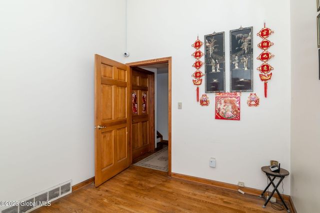 46 Columbia Street, Albany, NY 12207