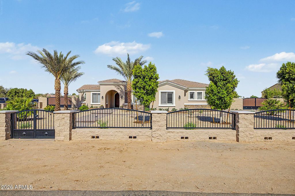 14029 N 180TH Avenue, Surprise, AZ 85388 — exterior